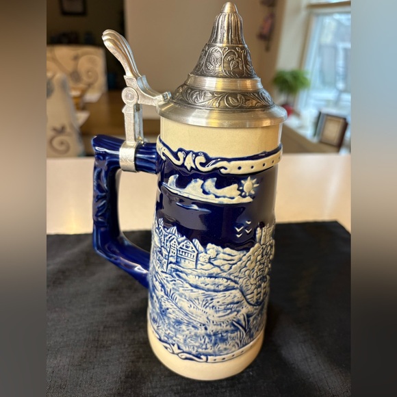 Limited Edition German Neuschwanstein Castle Souvenir Beer Stein - Picture 3 of 9